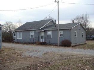 13676 Bandyville Rd, Herrin, IL 62948