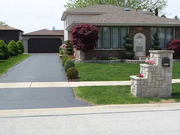 16144 84th Pl, Tinley Park, IL 60487