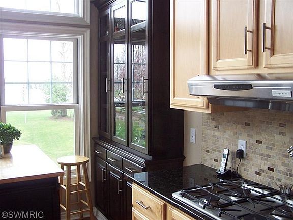 4th image of 8362 Peninsula Dr