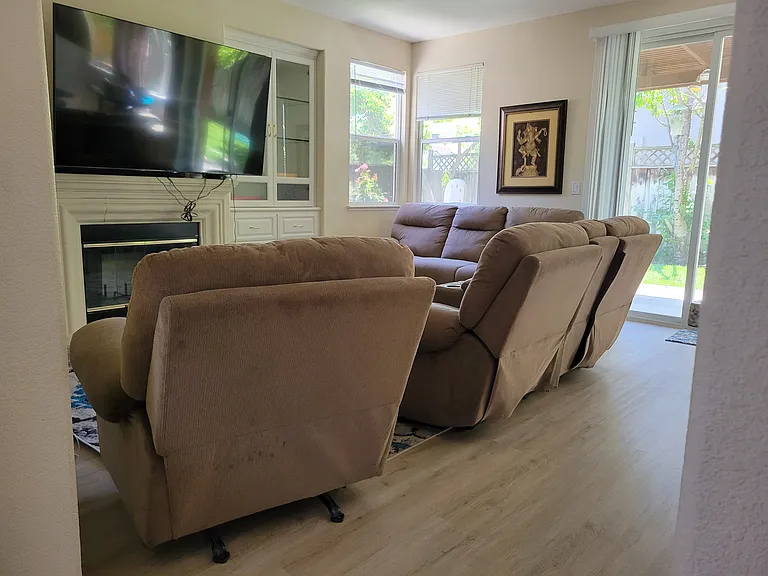 220 Primrose Dr — Photo 12