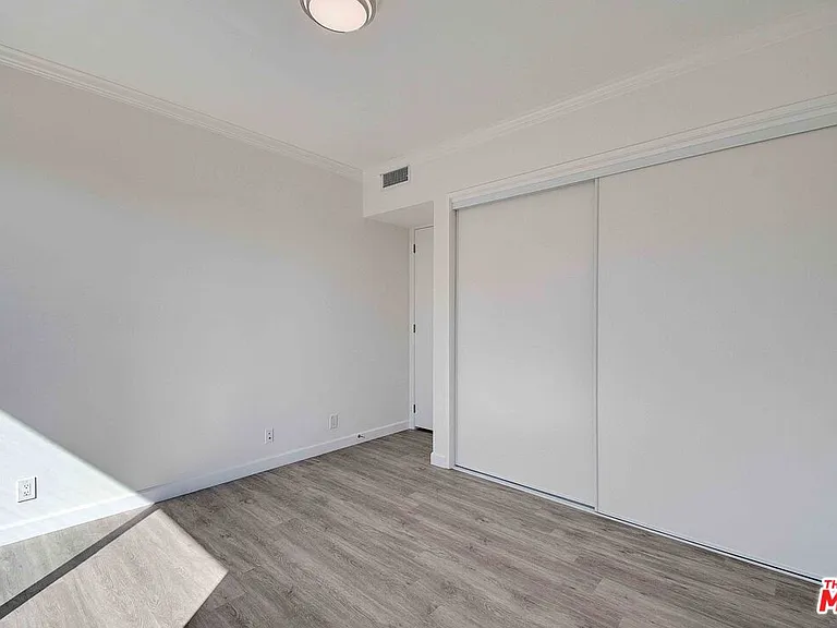 2324 S Beverly Glen Blvd #201 — Photo 10