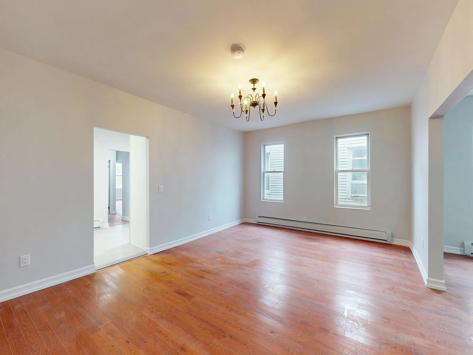 715 Commonwealth Avenue — Photo 3