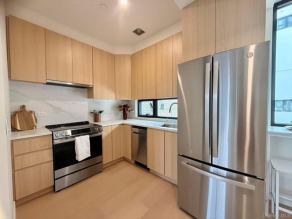 5th image of 132-51 41st Road #3A