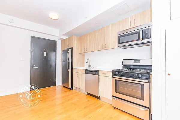 Rented by MySpaceNYC | media 3