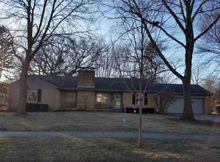 728 Green Meadow Ave, Rockford, IL 61107