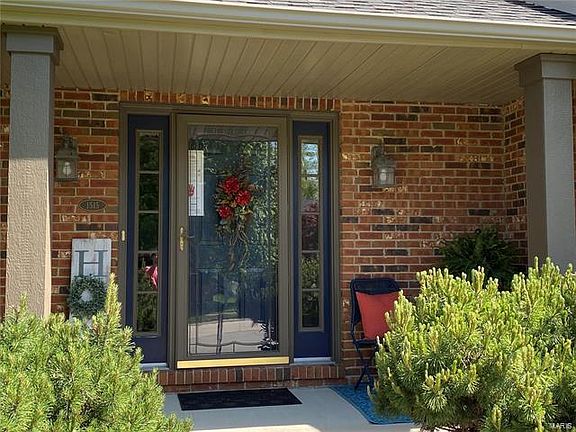 2nd image of 1515 Stonebrooke Dr