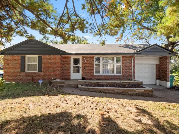 1236 Garwood Dr, Saint Louis, MO 63137