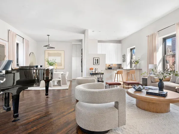 454 W 46th St APT 5CS, Manhattan, NY 10036