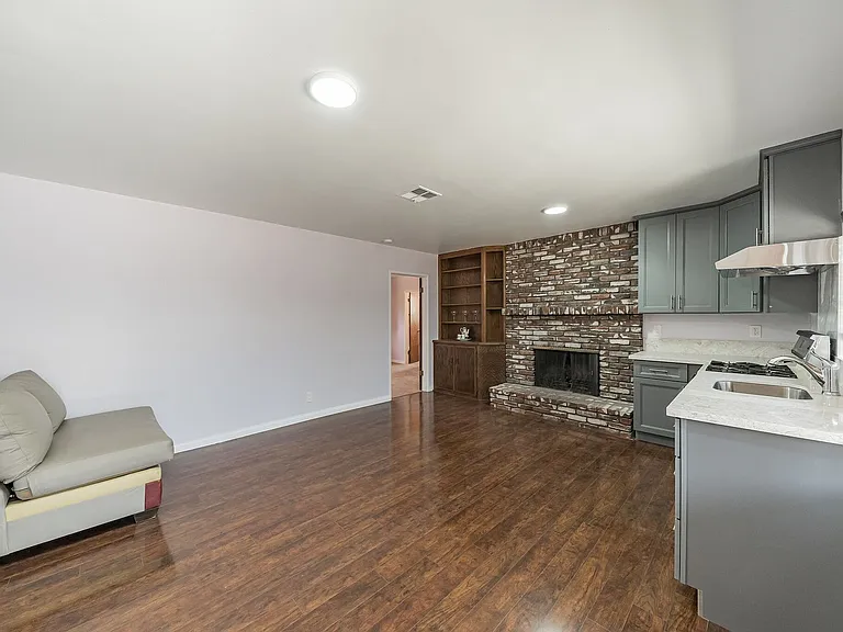 11323 Mulhall St — Photo 7