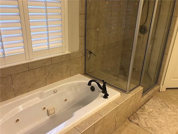2nd image of 369 Chateau Sonesta Dr