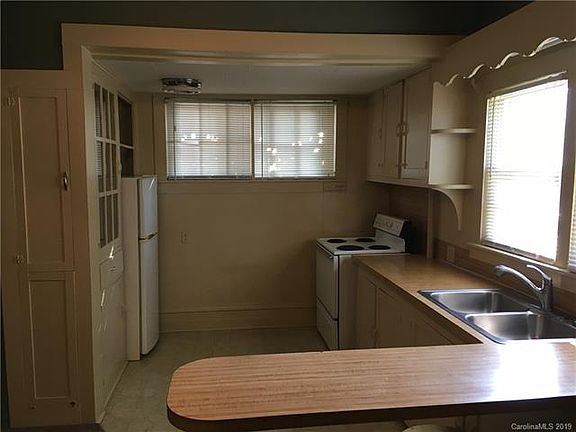 2nd image of 628 E Main St Unit A