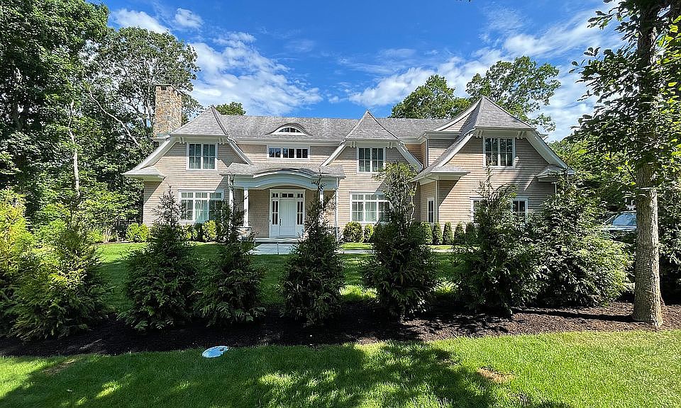 1st image of 24 Fair Hills Ln