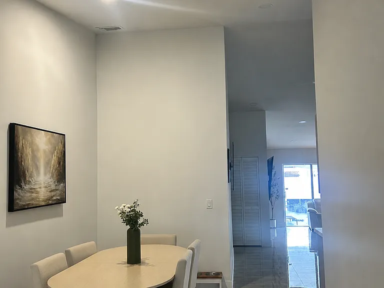 14215 SW 50th St — Photo 2