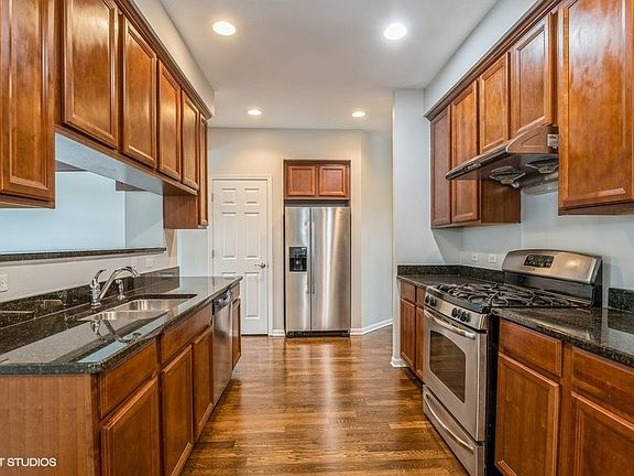 3rd image of 266 W Alpine Springs Dr