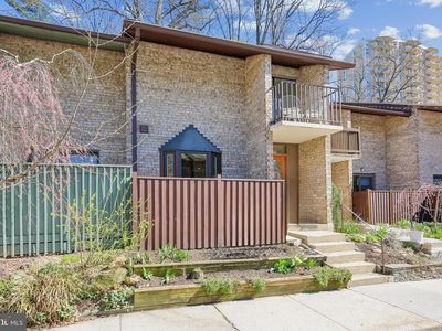 9211 Three Oaks Dr, Silver Spring, MD, 20901