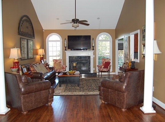 entrance into greatroom