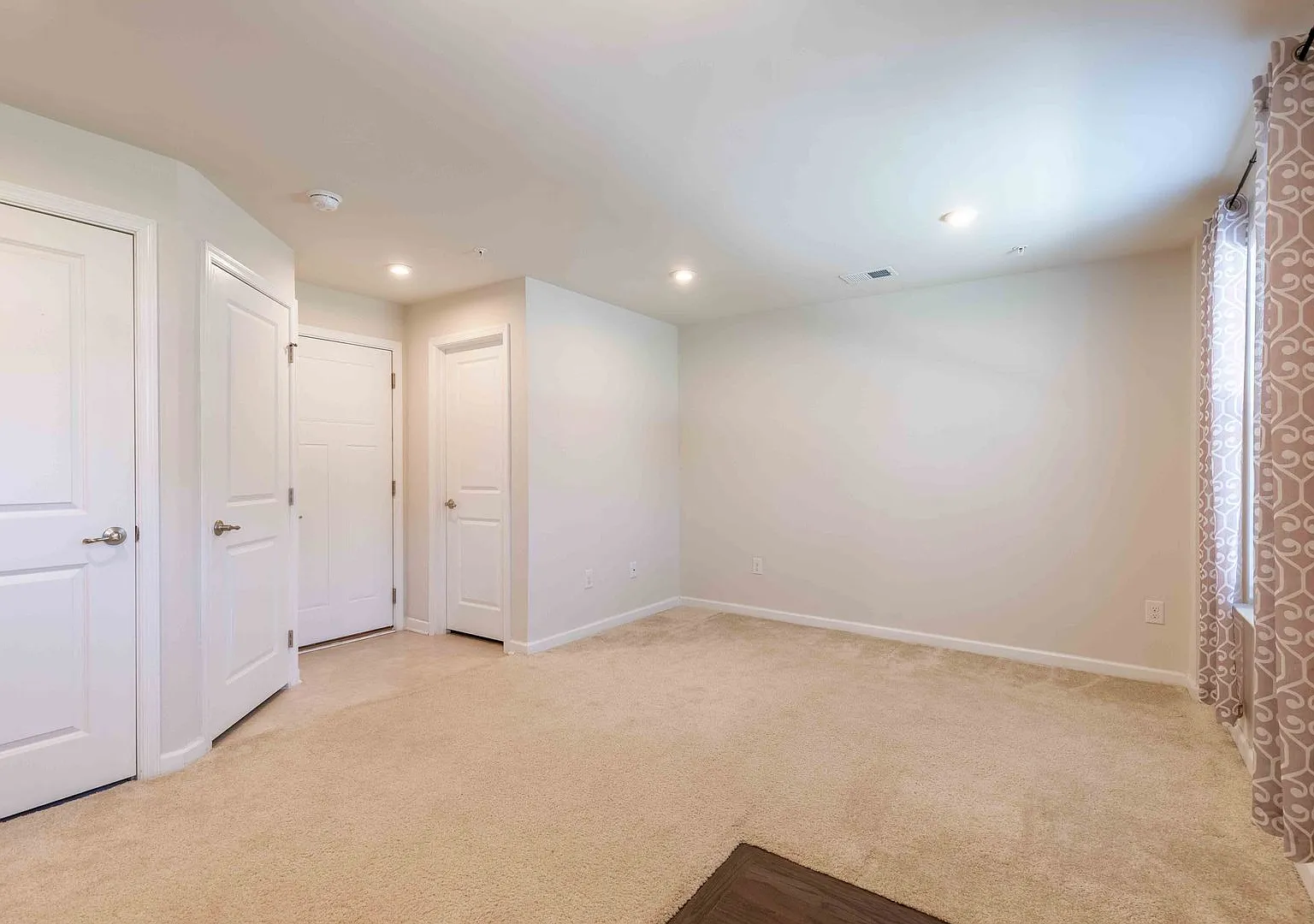 Luxury Townhouse in Stonecliffe of Atwater! — Photo 4