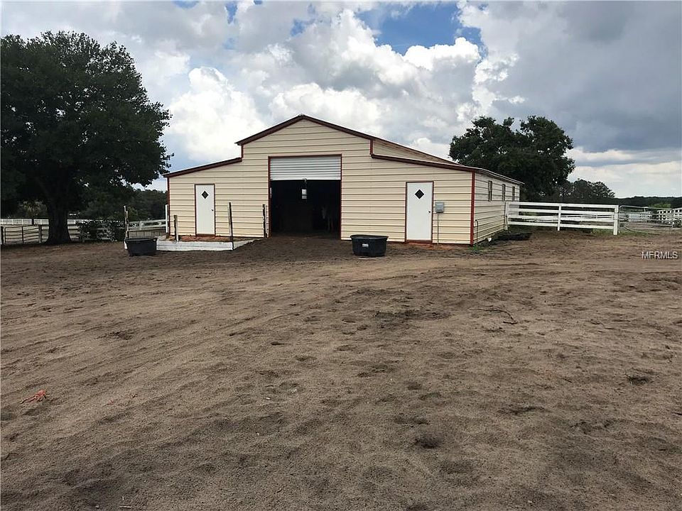 1st image of 2700 Shady Ln