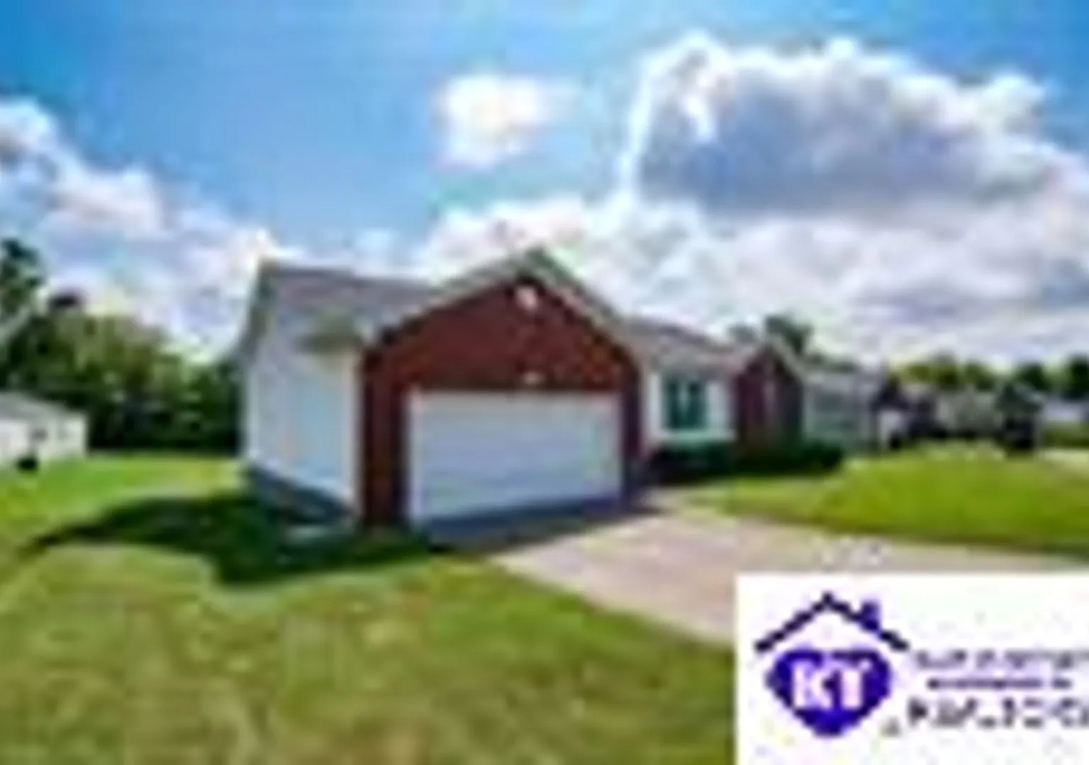 520 University Drive — Photo 2