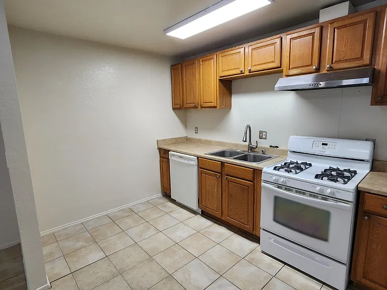 7412 Carie Ln — Photo 4