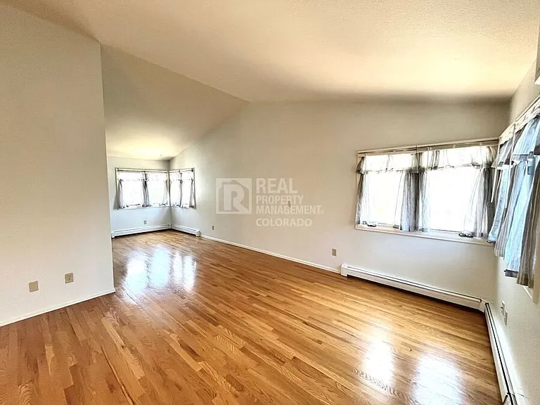 1220 N Weber St — Photo 14