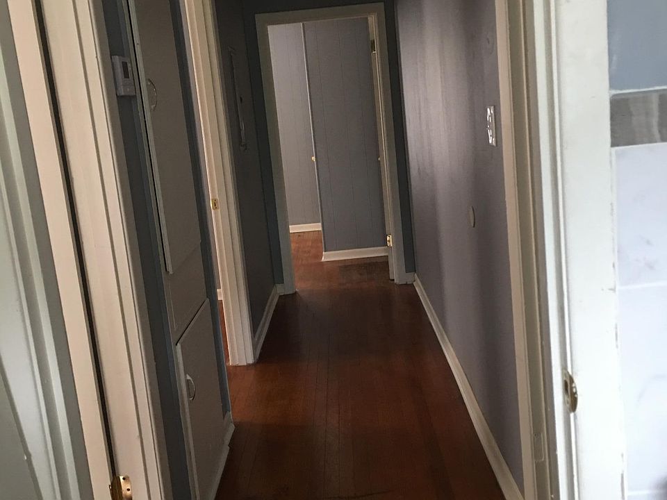 2nd image of 1706 Alamo Dr
