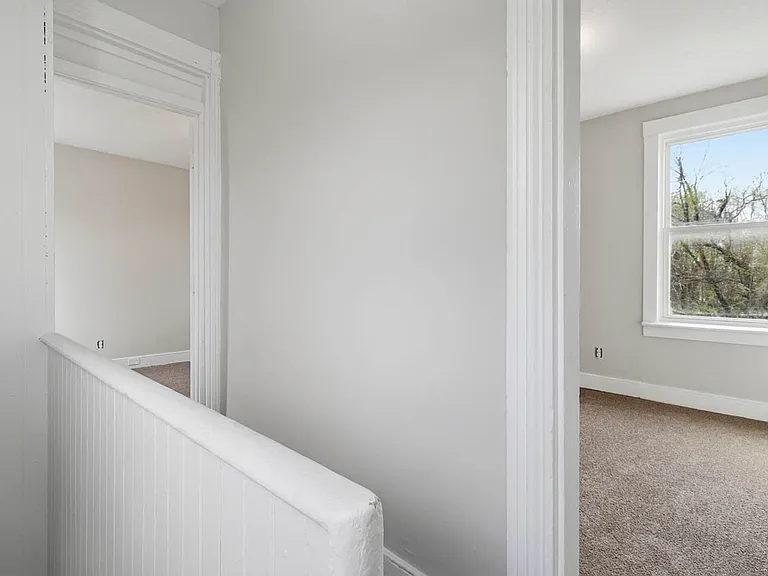 2324 Magazine St — Photo 27