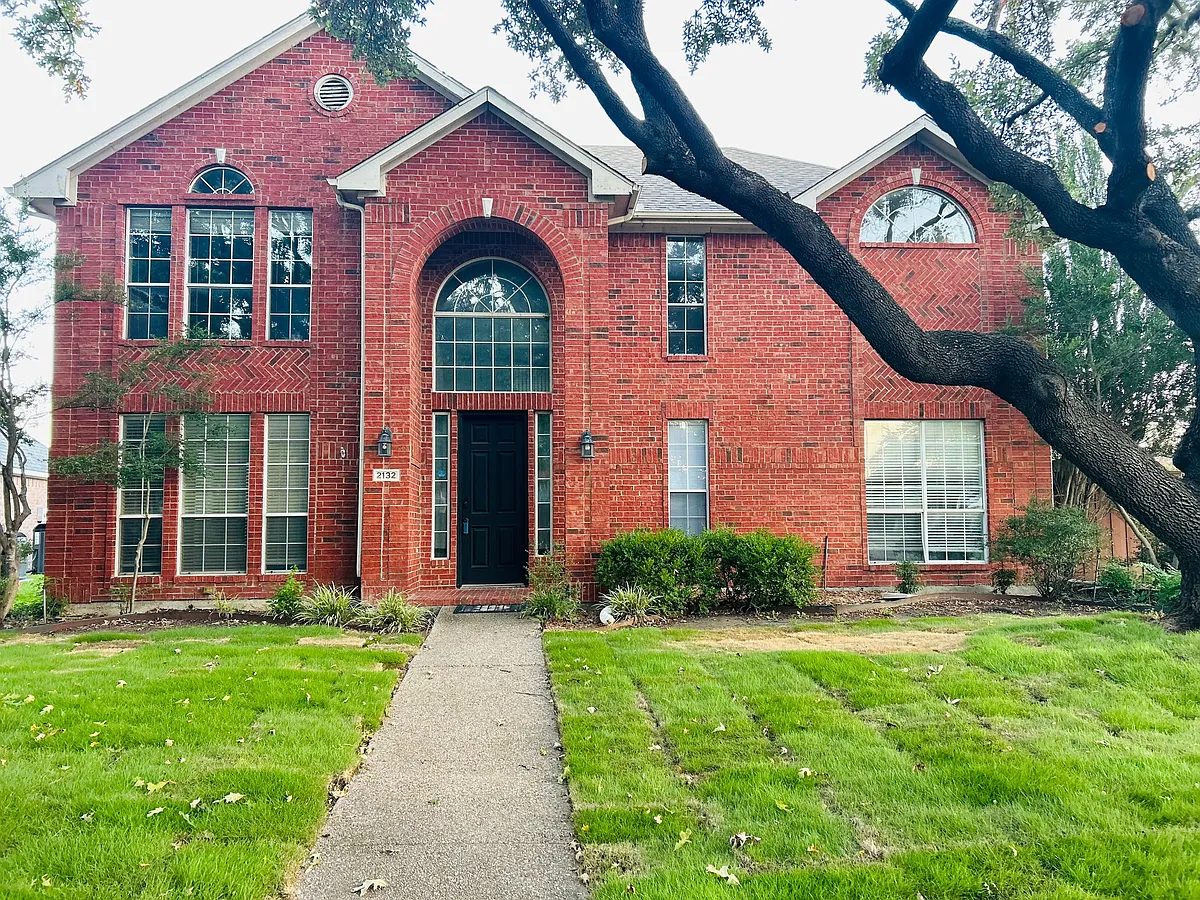 Building Photo - 2132 Cliffside Dr