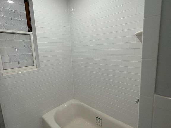 5th image of 42 Vroom St APT 4