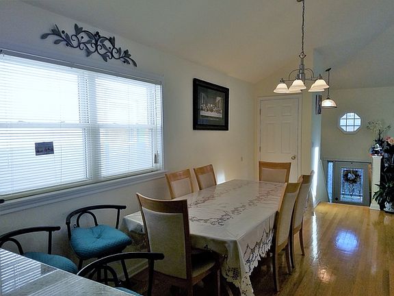 3rd image of 2034 N Leclaire Ave