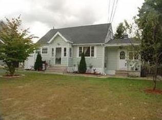 5 Stockton Rd, New Brunswick, NJ 08901