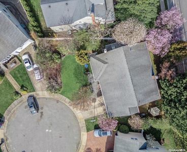 1 Ardsley Circle, Rockville Centre, NY, 11570