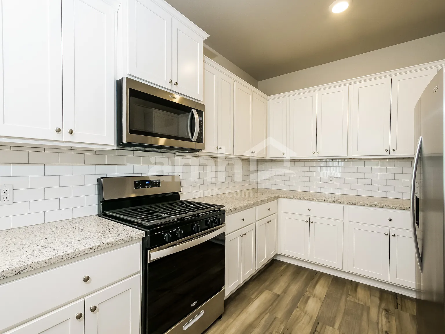 4 bed, 2.5 bath, 1903 sqft, $2,115 — Photo 4