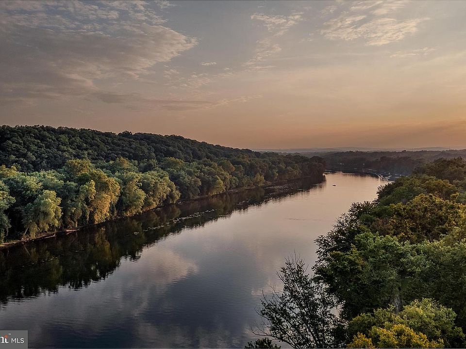 1st image of 23 Mississippi Point