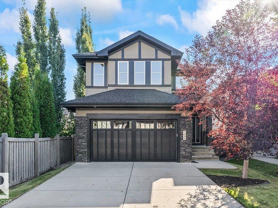 1st image of 1090 Armitage Cres SW
