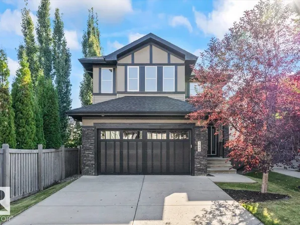 1090 Armitage Cres SW, Edmonton, AB T6W 0H2