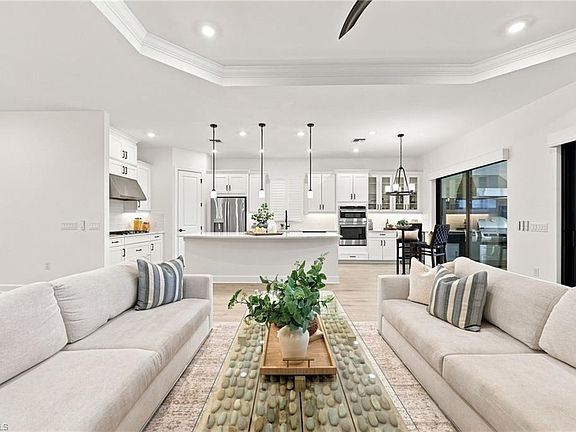 5th image of 15633 Triesta LN