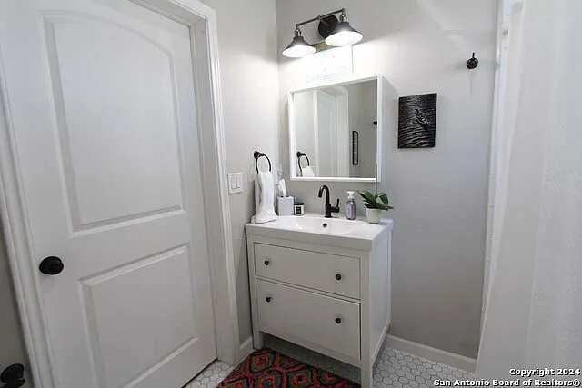 711 W Lullwood Ave — Photo 26