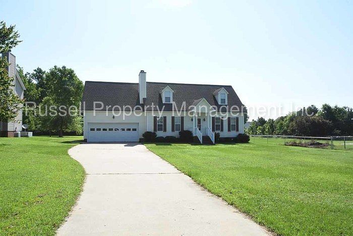 1st image of 827 Brickyard Ct