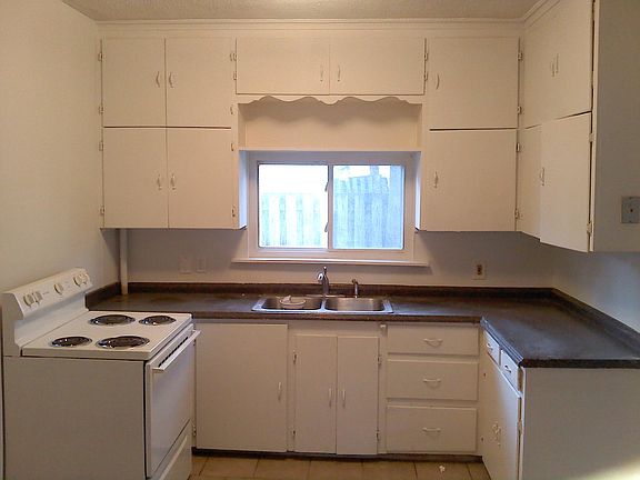 5th image of 1208 E Kalamazoo St APT 1