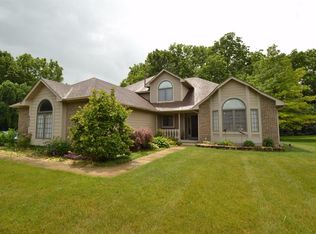 4272 Westbrook Dr, Ann Arbor, MI 48108