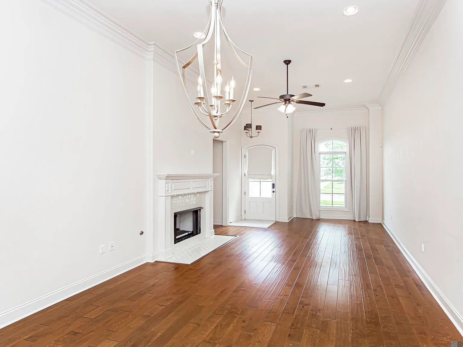 4 bed, 1790 sqft, $2,300 — Photo 2