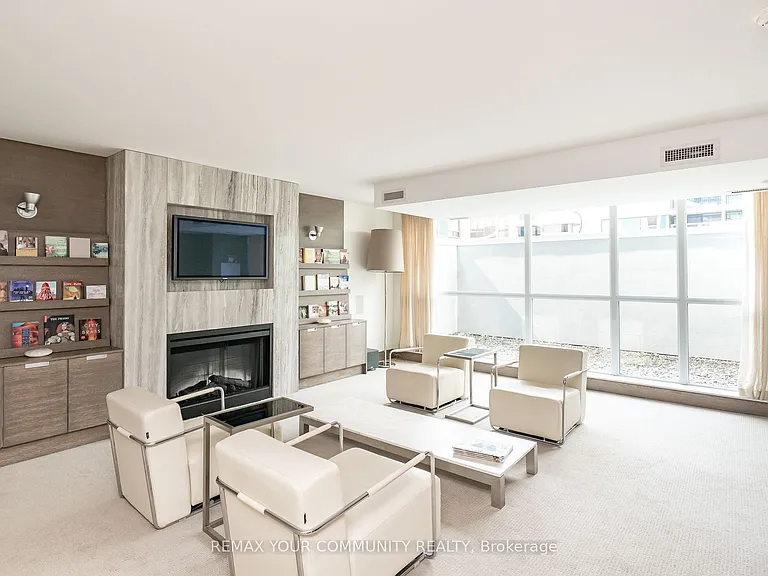 96 Saint Patrick St #501 — Photo 15