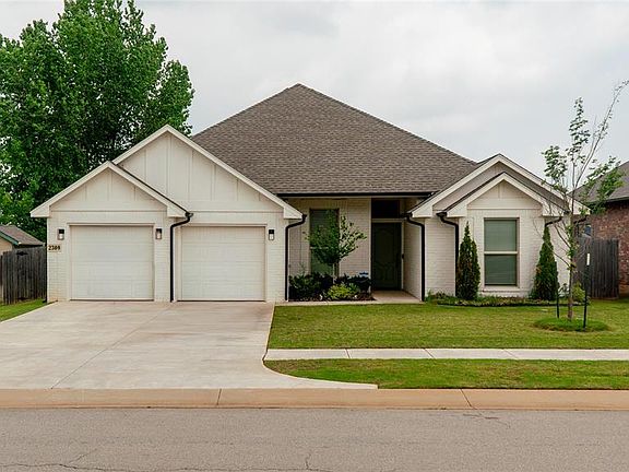 2nd image of 2309 Alameda Park Dr
