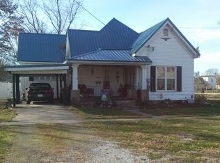 211 W South Avenue, Sumner, IL 62466