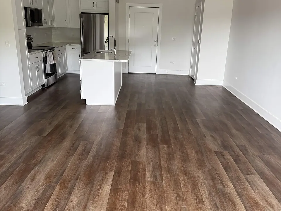 9 Woodlake Blvd #313