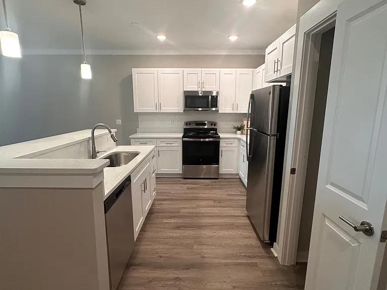 Arbor Blvd at Canopy — Photo 16