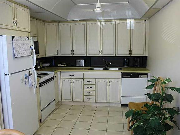 4th image of 2070 Ventnor P #2070