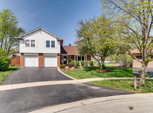 1530 Springside Pl, Downers Grove, IL 60516