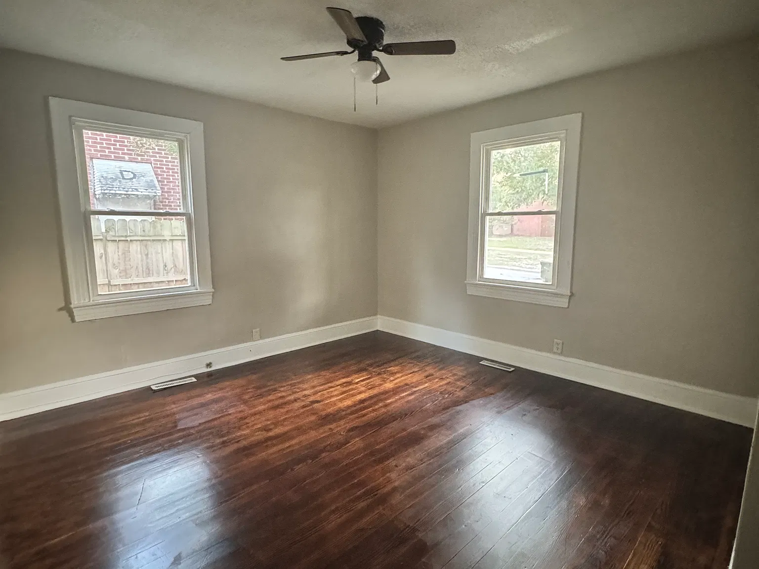 403 Nash St — Photo 4